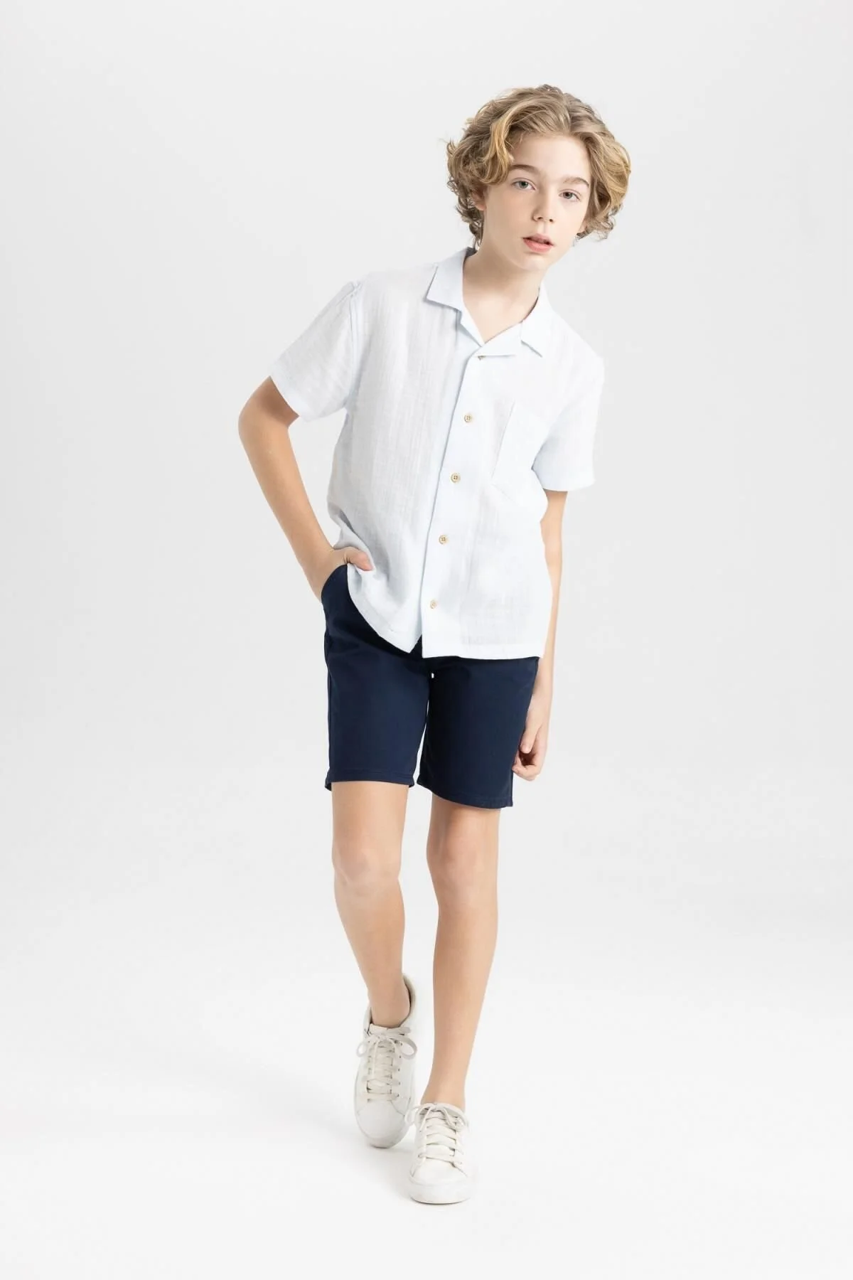 Bild von DeFacto Basic-shorts Aus Geradem Gabardine Mit Taschen Für Jungen C2955a824sm für Herren - 8–9 Jahre