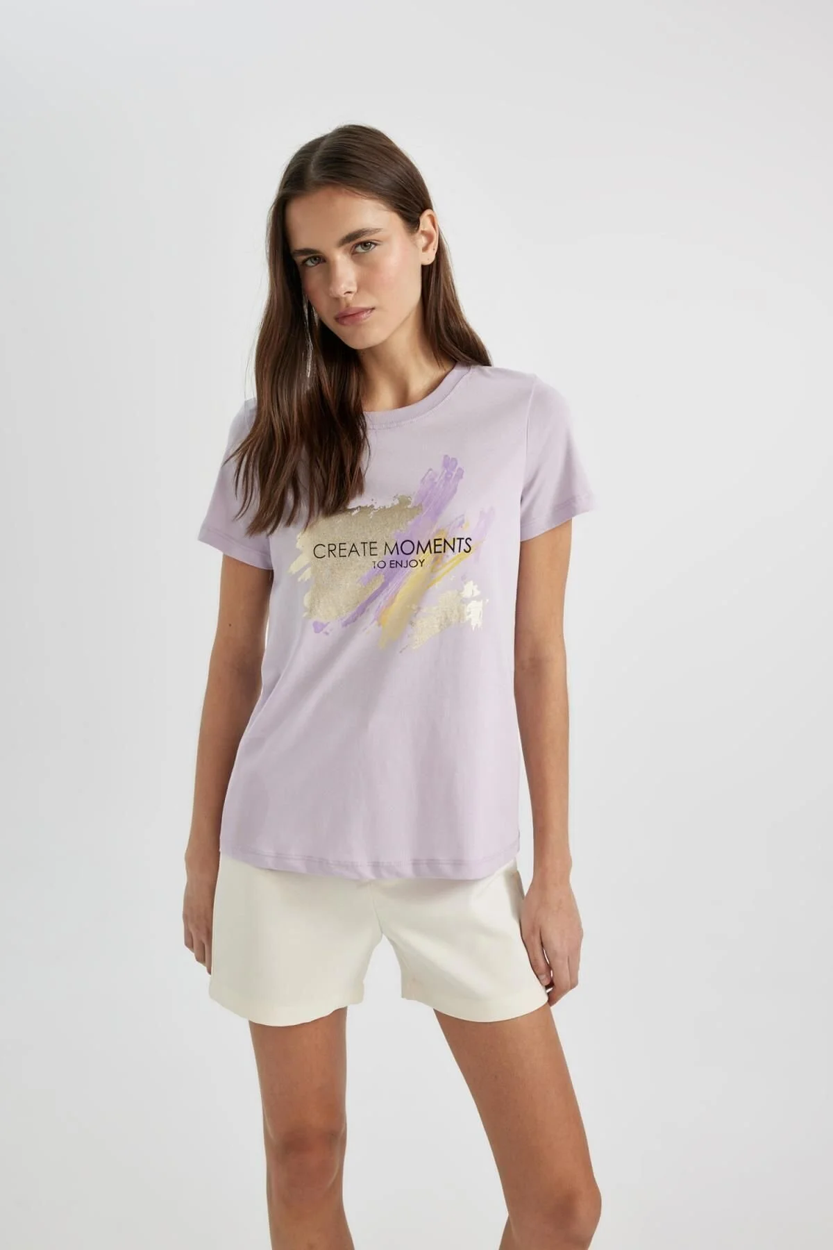 Bild von DeFacto Bedrucktes T-shirt Aus Gekämmter Baumwolle Mit Rundhalsausschnitt Und Normaler Passform C4064ax24sp für Damen - 3XL