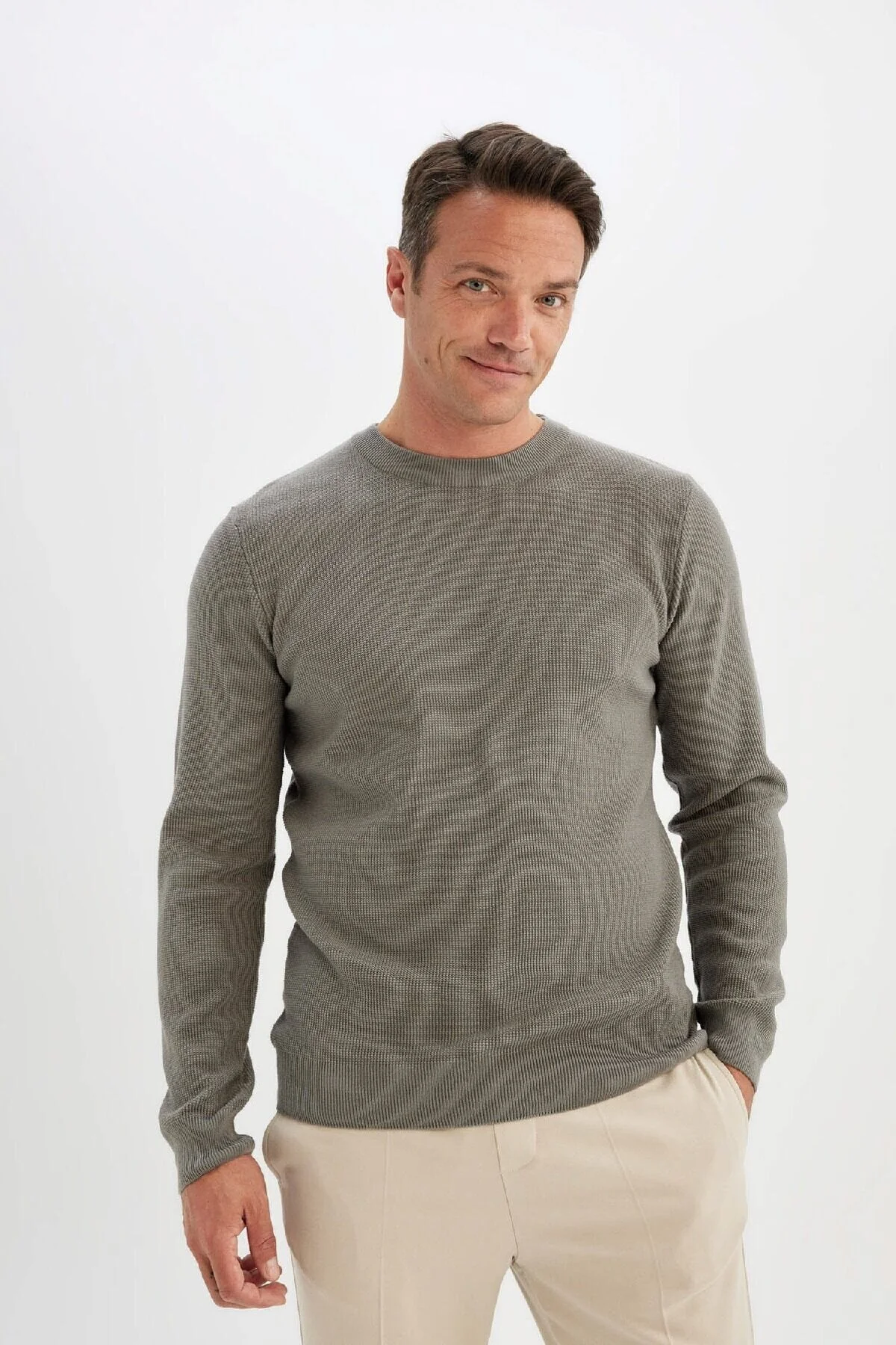 Bild von DeFacto Standard-fit-strickpullover Aus Baumwolle Mit Normaler Passform Und Rundhalsausschnitt A5181ax24au für Herren - 2XL