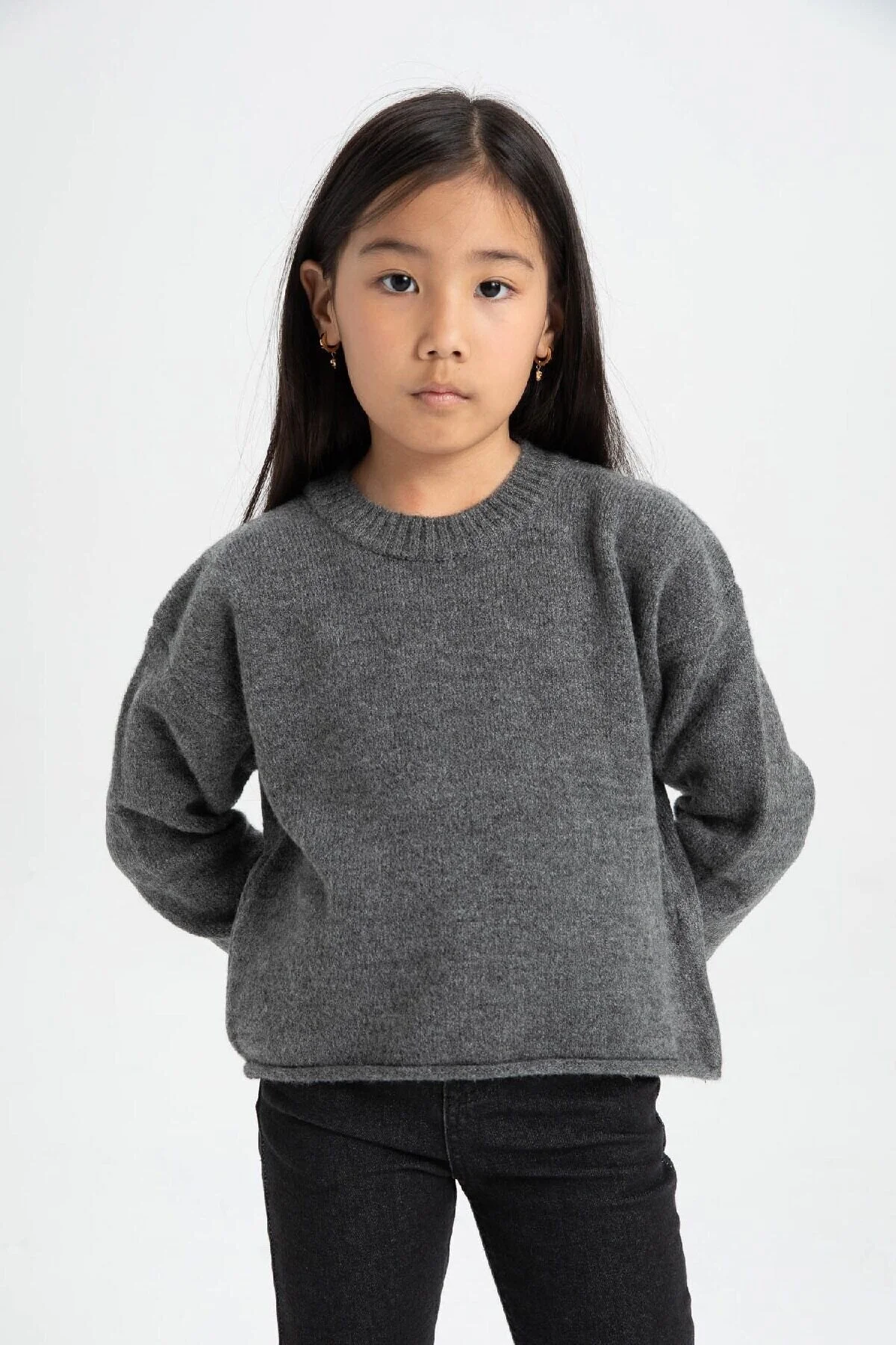 Bild von DeFacto Basic-strickpullover Für Mädchen Mit Standard-passform Und Rundhalsausschnitt C6908a824au für Damen - 7–8 Jahre