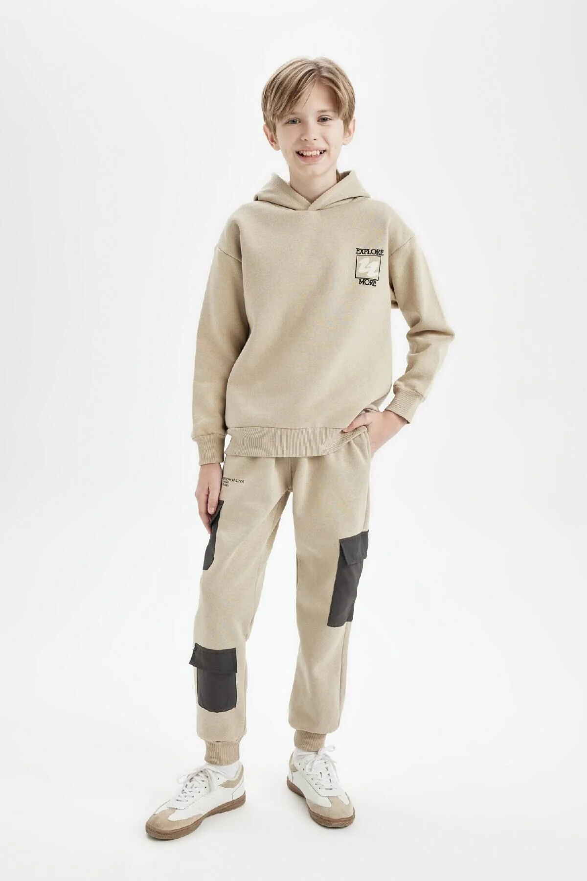 Bild von DeFacto Bedruckte Jungen-jogginghose Mit Cargotaschen Und Elastischem Bund D3971a824au für Herren - 8–9 Jahre