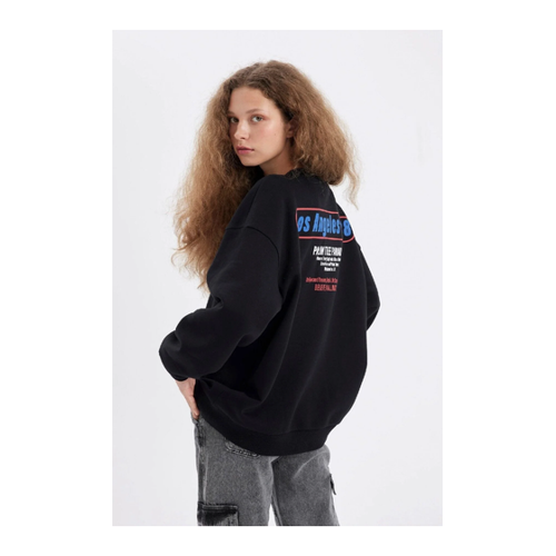 Bild von DeFacto Oversized Sweatshirt für Damen – Vielseitig und Modisch