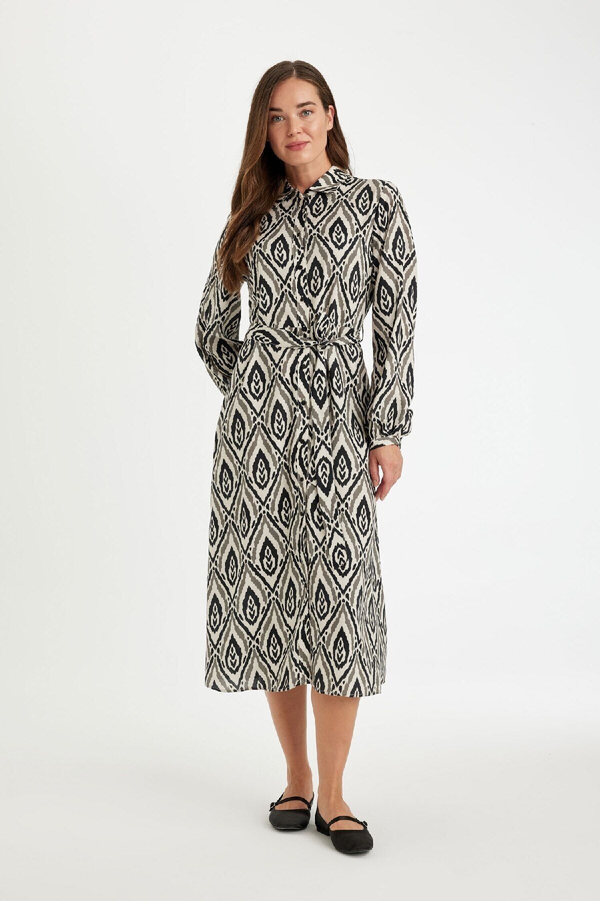 Bild von DeFacto Langärmliges Maxikleid Mit Hemdkragen, Ethno-print Und Knopfgürtel D3701ax24au für Damen - 46