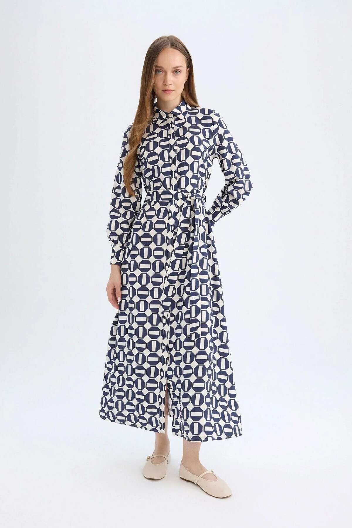 Bild von DeFacto Hemdkragen, Bedrucktes, Langärmliges Maxikleid Mit Knopfgürtel D2611ax24au für Damen - 38