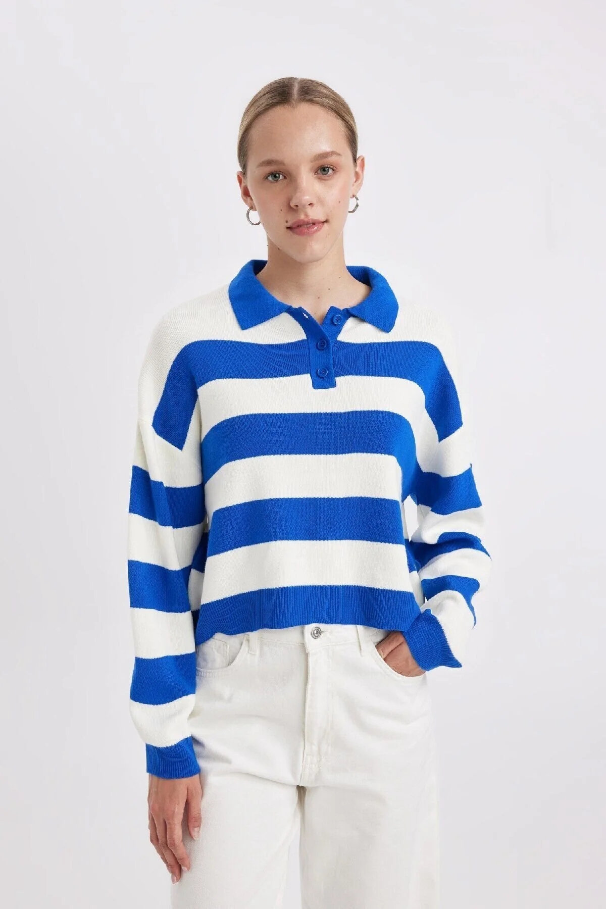 Bild von DeFacto Geknöpfter, Gestreifter Strickpullover Mit Normaler Passform Und Polokragen A2357ax24wn für Damen - XL