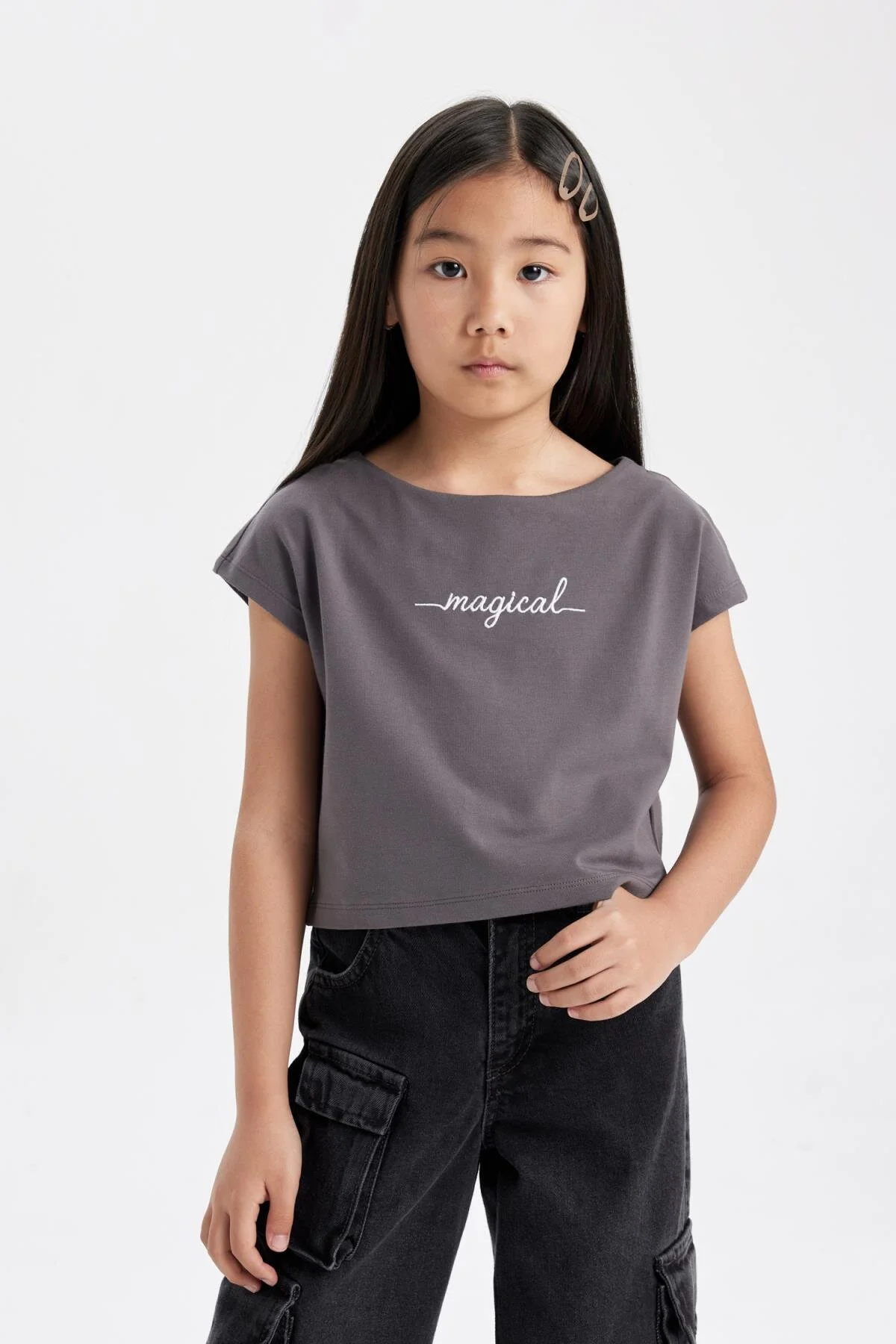 Bild von DeFacto Bedrucktes Kurzes Kurzarm-t-shirt Für Mädchen für Damen - 11–12 Jahre