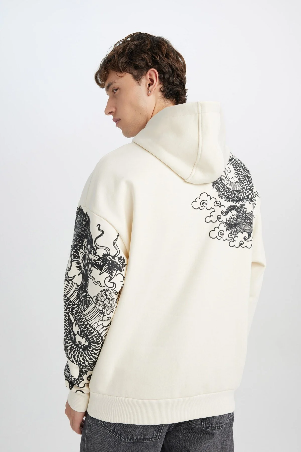 Bild von DeFacto Übergroßes, Bedrucktes Sweatshirt Mit Breiter Passform Und Kapuze A7469ax24au für Herren - XL