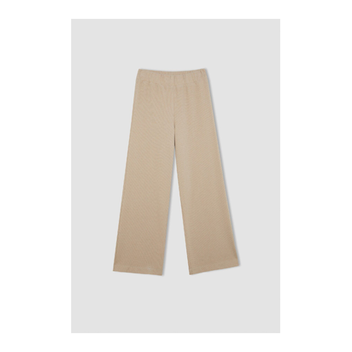 Bild von DeFacto Bequem Geschnittene Thessaloniki-Strickhose für Damen - 3XL