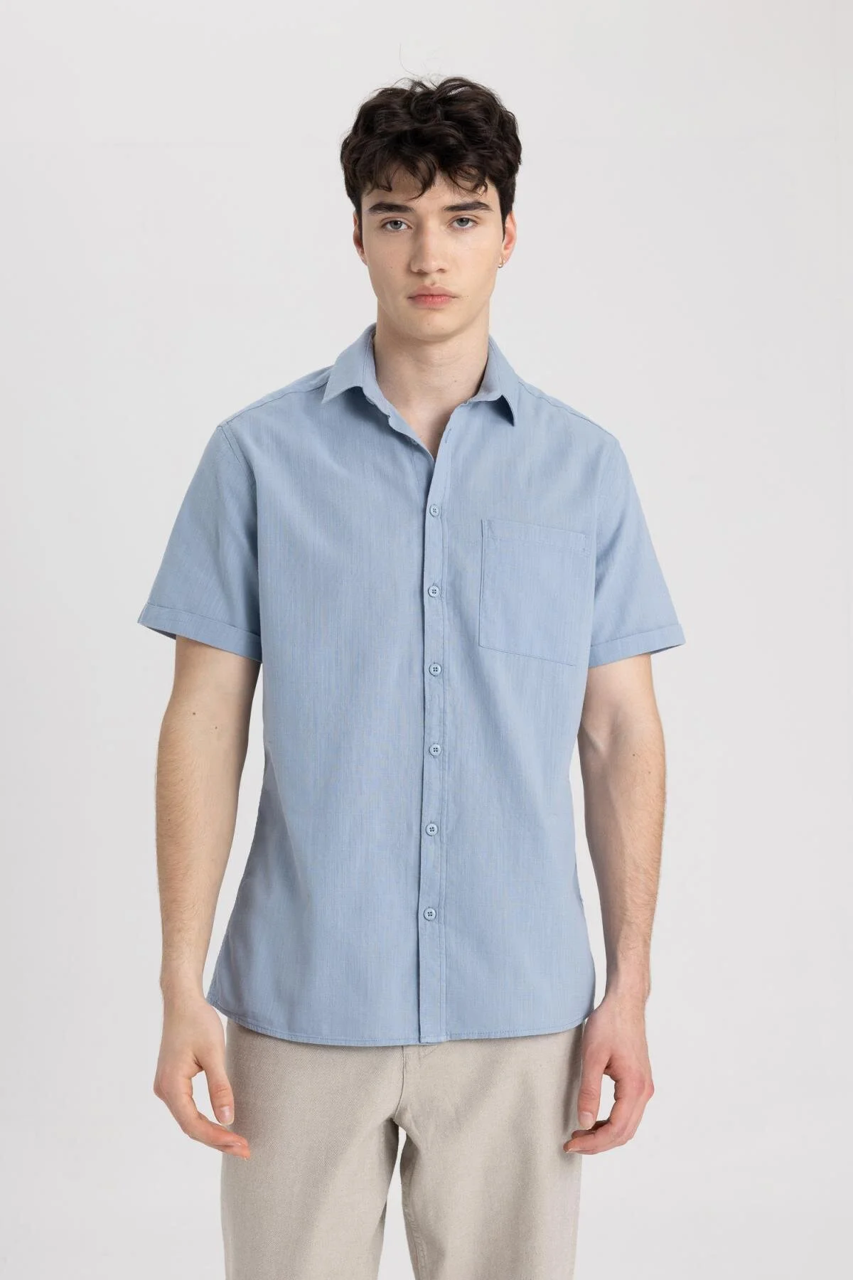 Bild von DeFacto Kurzarm-slim-fit-hemd R1706az24sm für Herren - XL