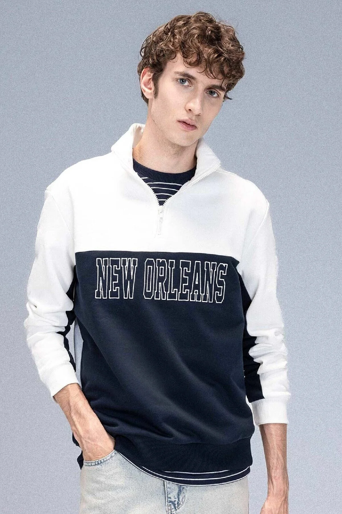 Bild von DeFacto Relax Fit Stehkragen, Halber Reißverschluss, Bedrucktes, Dickes Sweatshirt für Herren - L