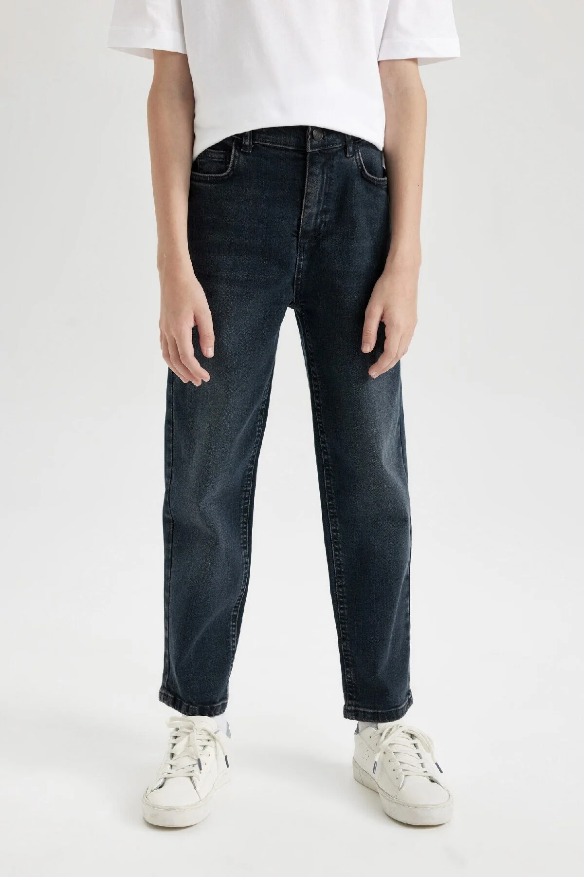 Bild von DeFacto Jungen-jeanshose Mit Geradem Bein Und Taschen – für Herren - 8–9 Jahre