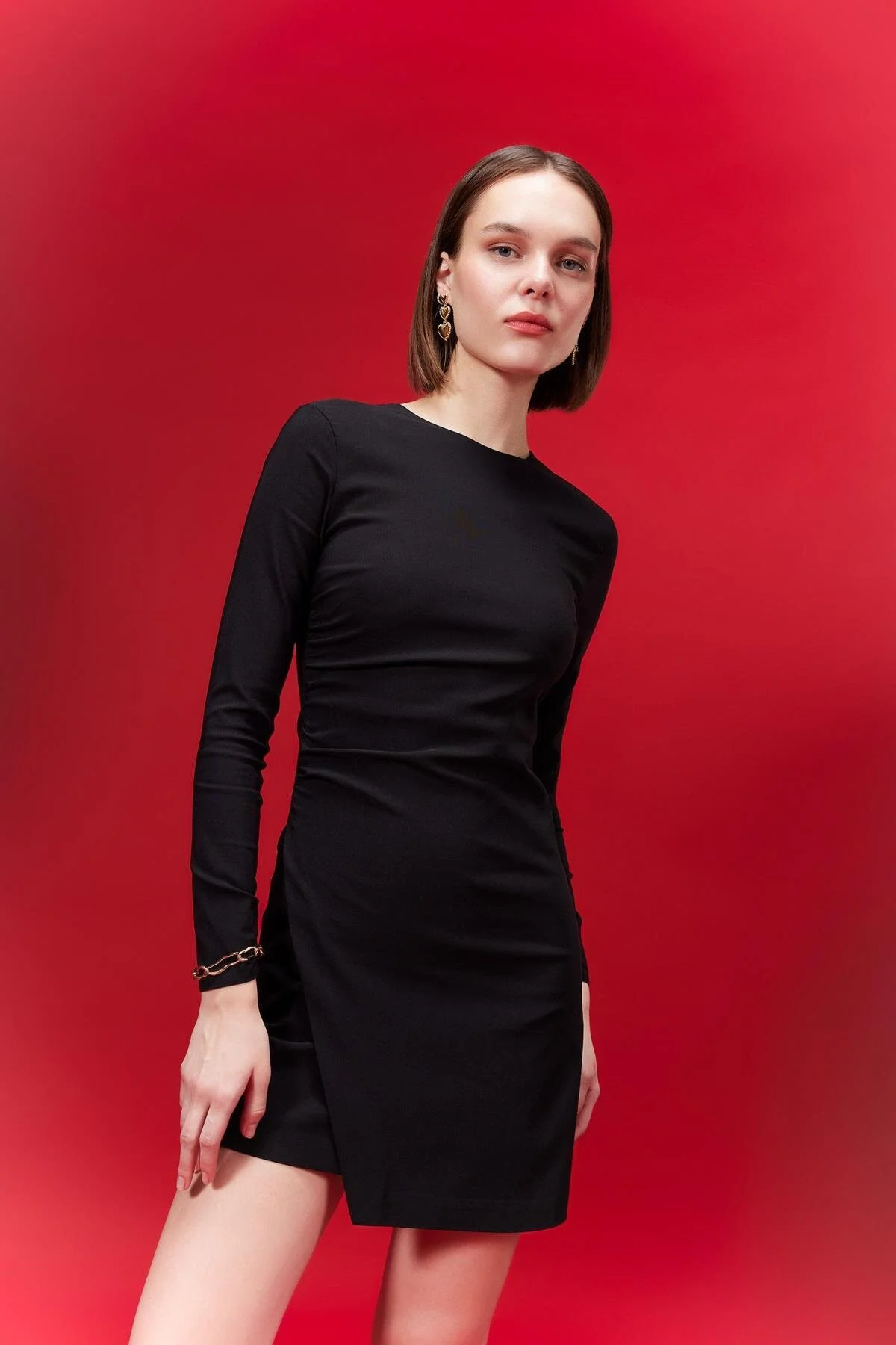 Bild von DeFacto Langärmliges Minikleid Mit Rundhalsausschnitt C3062ax24sp für Damen - L