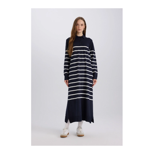 Bild von DeFacto Gestreiftes Maxikleid Mit Polokragen - Elegant und Bequem für Jede Gelegenheit