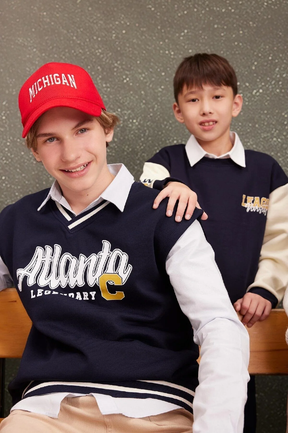 Bild von DeFacto Jungen-pullover Mit V-ausschnitt Und Textdruck, Dick, C9283a824au für Herren - 8–9 Jahre