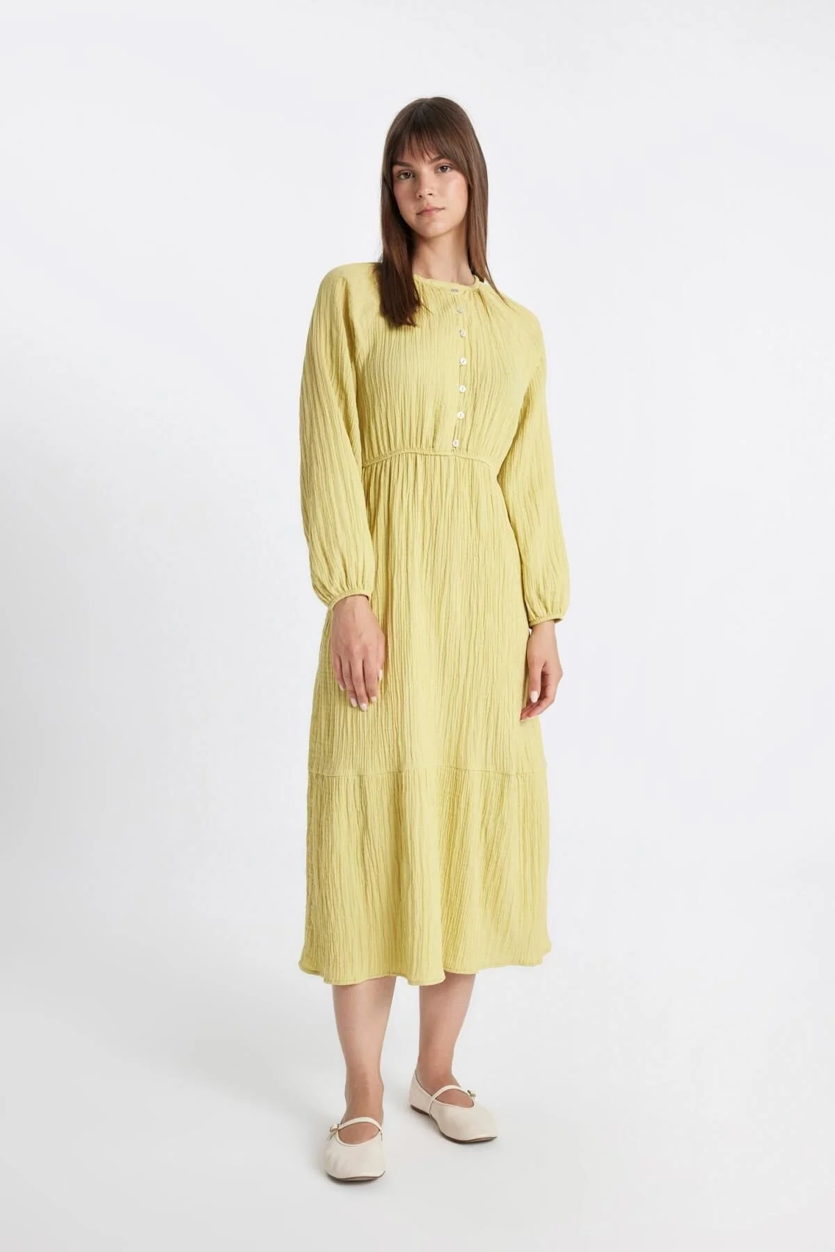 Bild von DeFacto Relax-fit-musselin-kleid Mit Rundhalsausschnitt – Lange Ärmel D0570ax24hs für Damen - 42