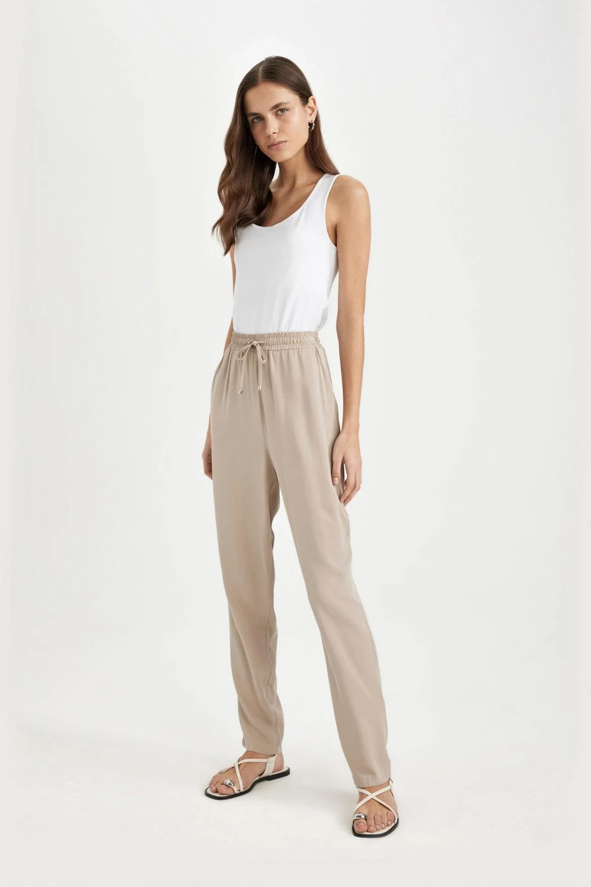 Bild von DeFacto Belmando Haremshose Mit Taschen – Gerades Bein L3164az24sm für Damen - 42