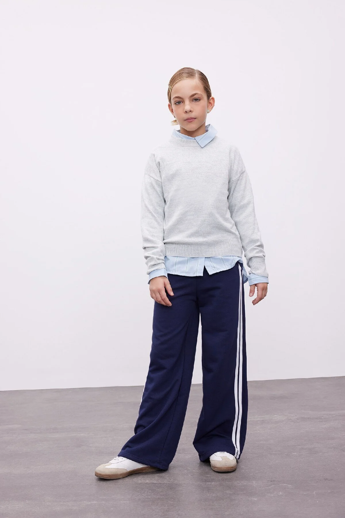 Bild von DeFacto Marineblaue, Weit Geschnittene, Weit Geschnittene, Gestreifte Jogginghose Für Mädchen für Damen - 5–6 Jahre