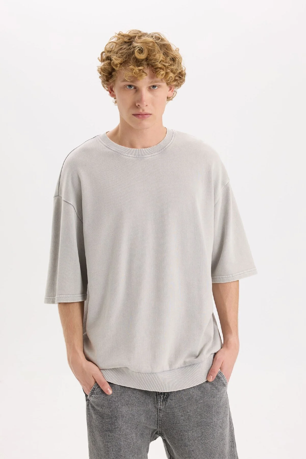 Bild von DeFacto Kurzarm-t-shirt Mit Lockerer Passform Und Rundhalsausschnitt für Herren - XL