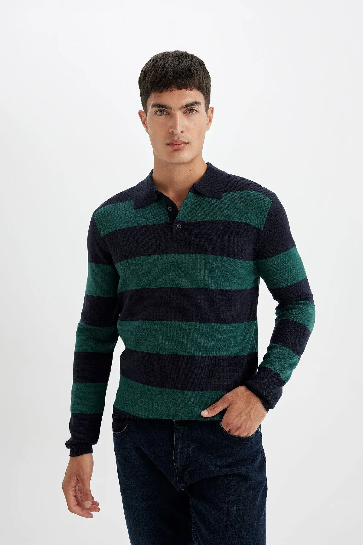 Bild von DeFacto Standard-fit-strickpullover Mit Normaler Passform Und Gestreiftem Polokragen für Herren - XS