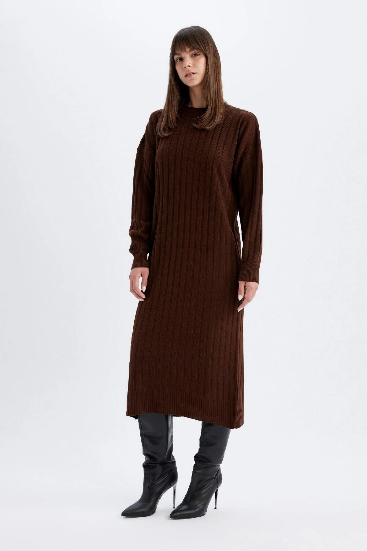 Bild von DeFacto Regular Fit Basic Solid Langarm-strickkleid Mit Halbem Rollkragen W0986az24wn für Damen - L