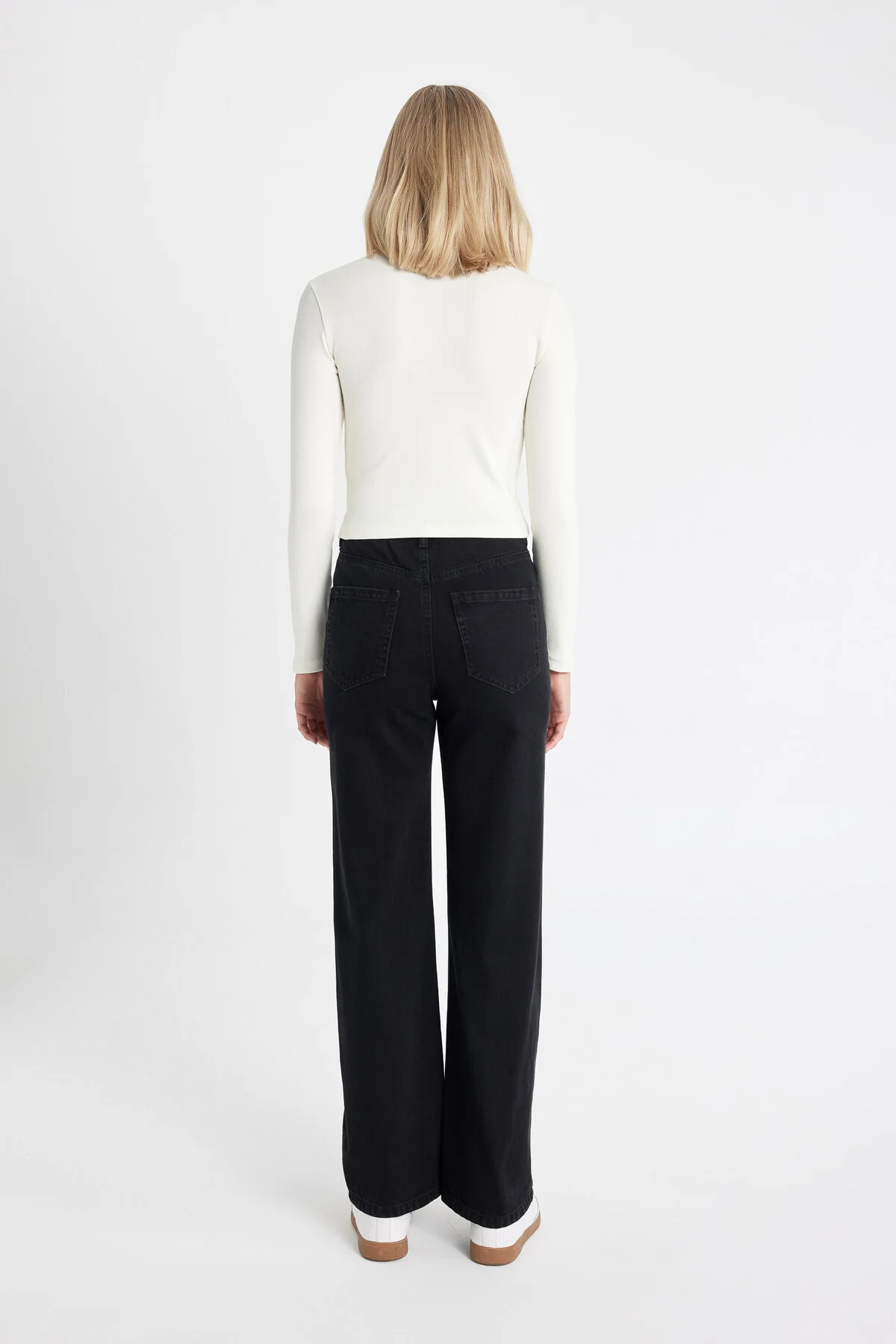 Bild von DeFacto 90er-jahre-jeanshose Mit Hoher Taille Und Weitem Bein für Damen - 40