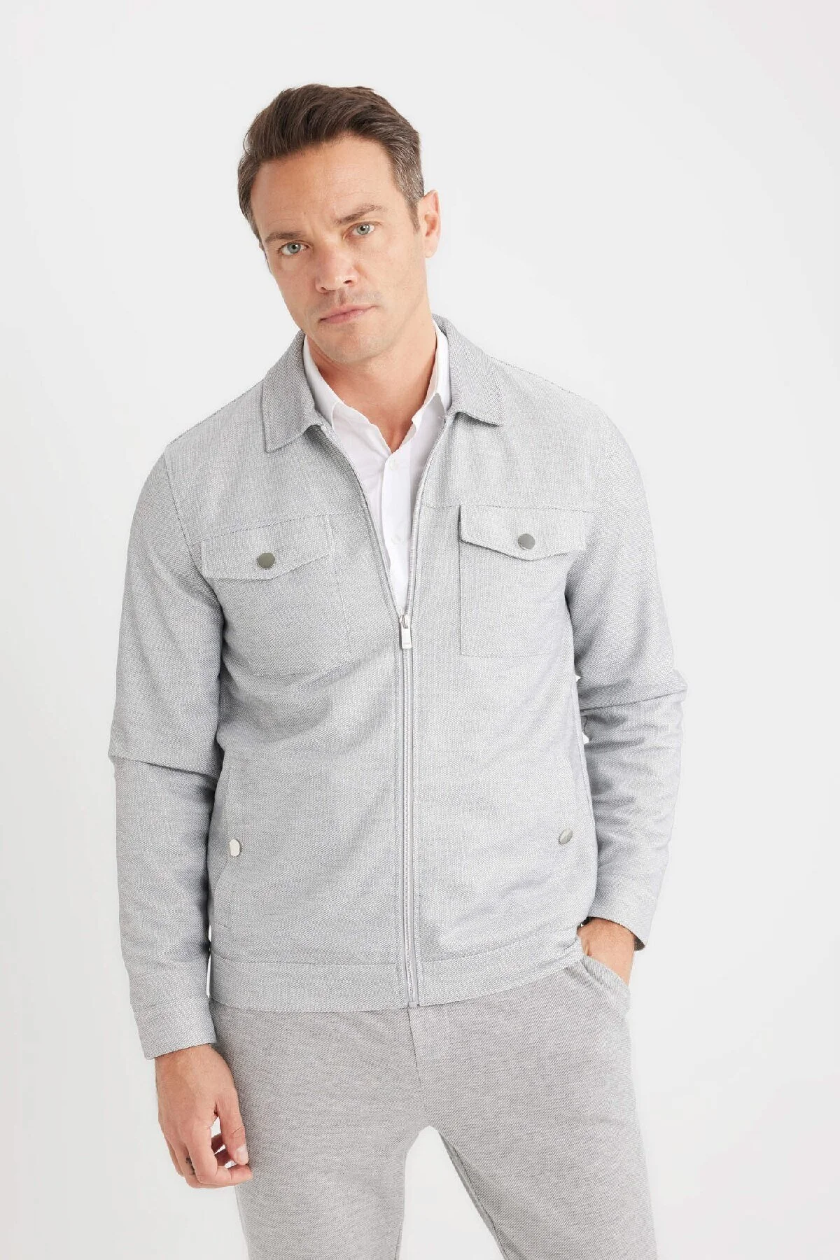 Bild von DeFacto Slim Fit Slim-fit-polokragen-reißverschlussmantel für Herren - 3XL