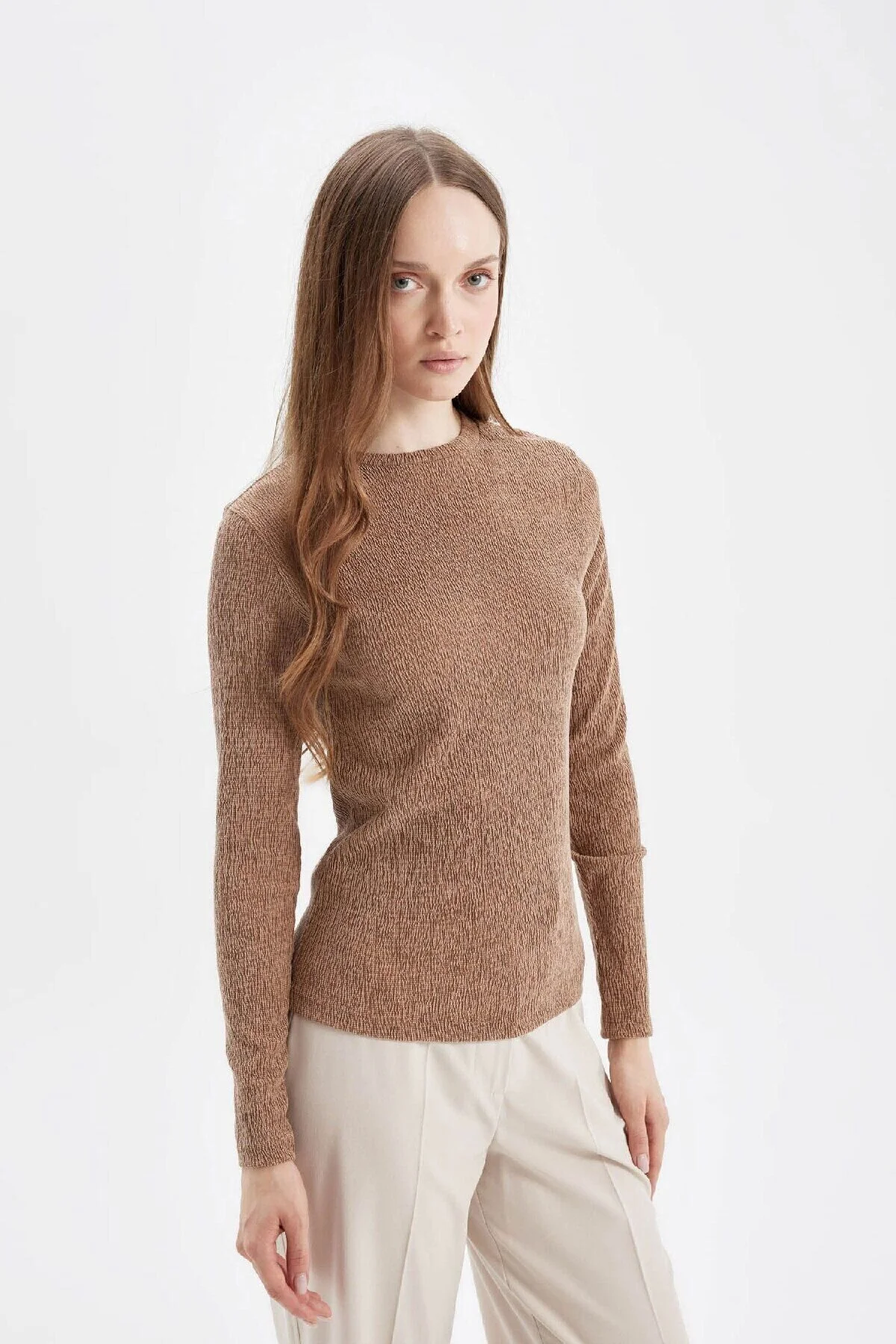 Bild von DeFacto Rundhals-langarm-twisted-basic-solid-t-shirt-tunika D5020ax24au für Damen - 3XL