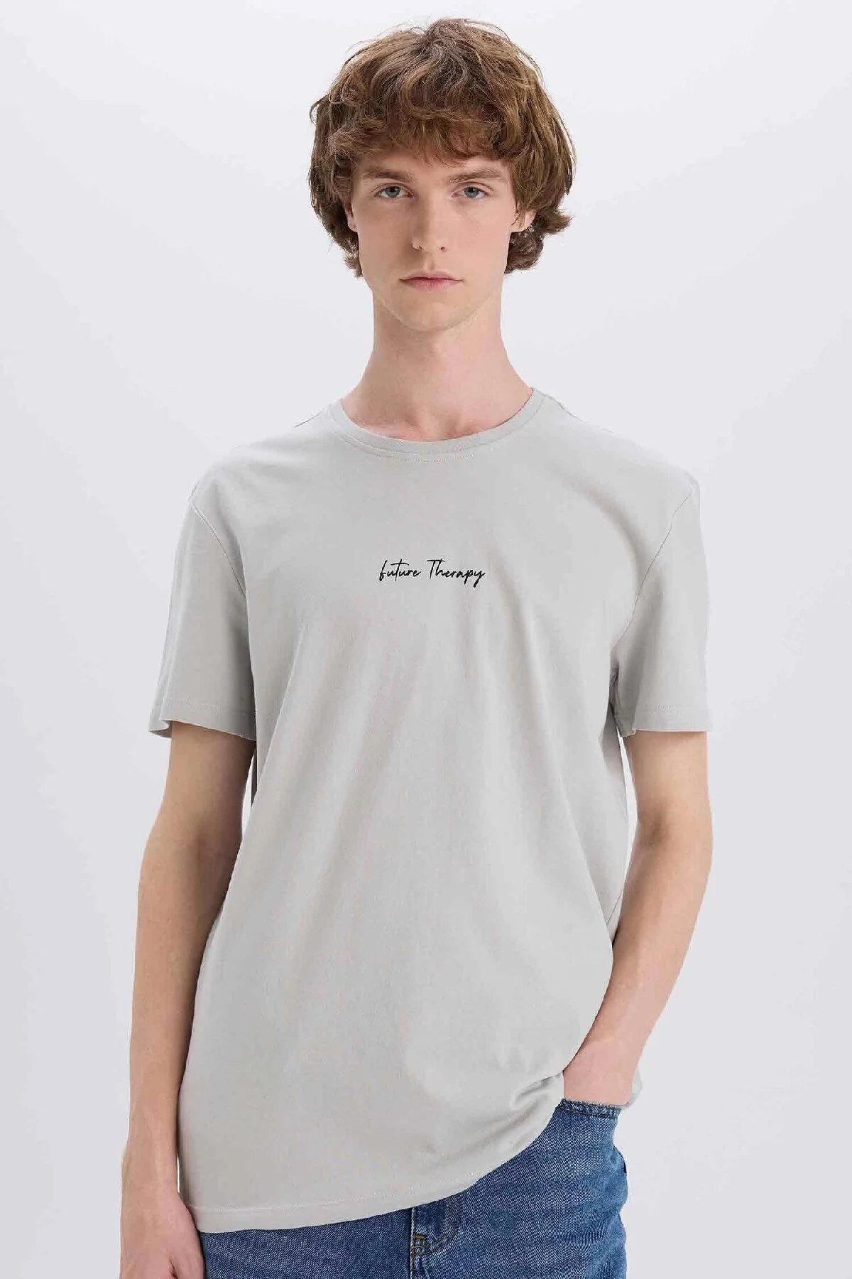 Bild von DeFacto Slim Fit Slim Fit Rundhalsausschnitt Bedrucktes Kurzarm-t-shirt für Herren - XS