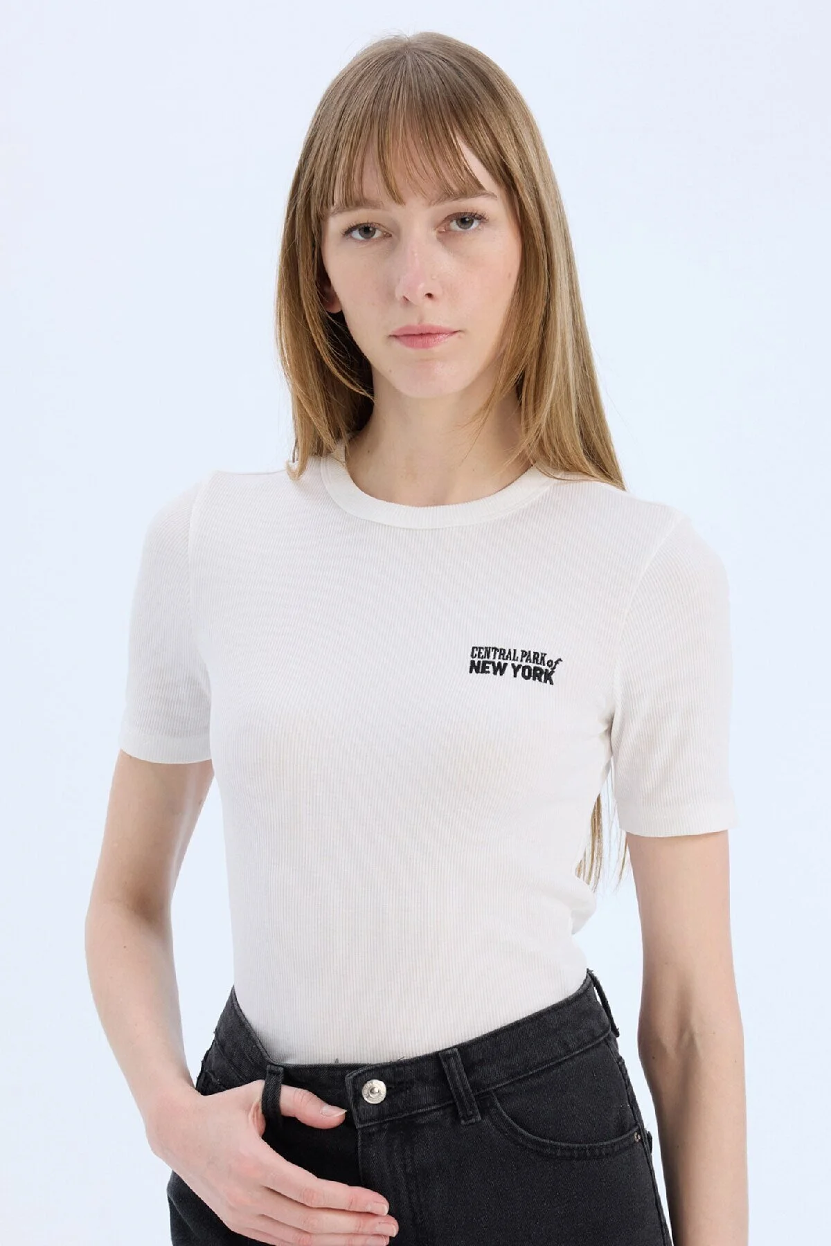 Bild von DeFacto Bedrucktes, Geripptes Camisole-kurzarm-t-shirt Mit Rundhalsausschnitt – für Damen - S