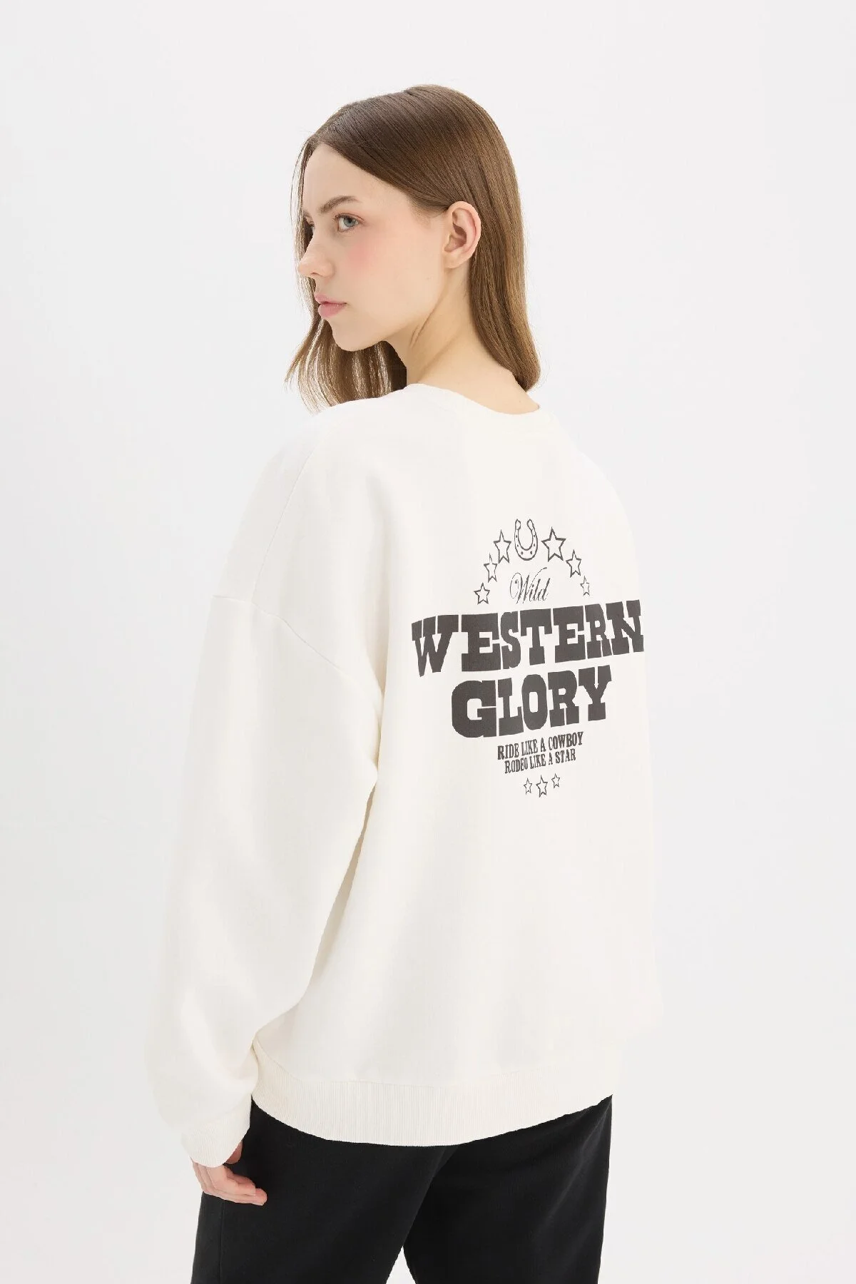 Bild von DeFacto Übergroßes, Breites Sweatshirt Mit Rundhalsausschnitt Und Druck Auf Der Rückseite Aus Dickem Stoff für Damen - S
