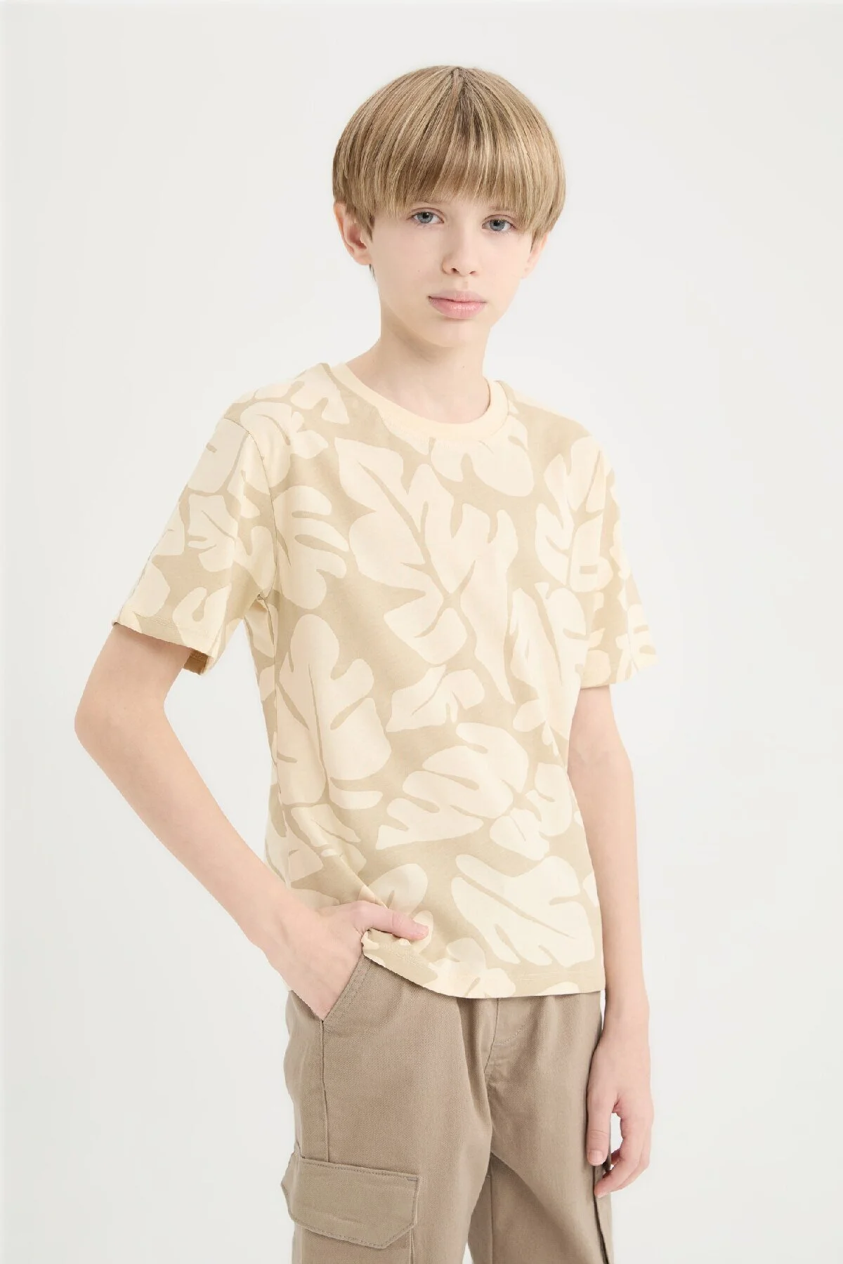 Bild von DeFacto T-shirt Beige Regular Fit für Herren - 11–12 Jahre