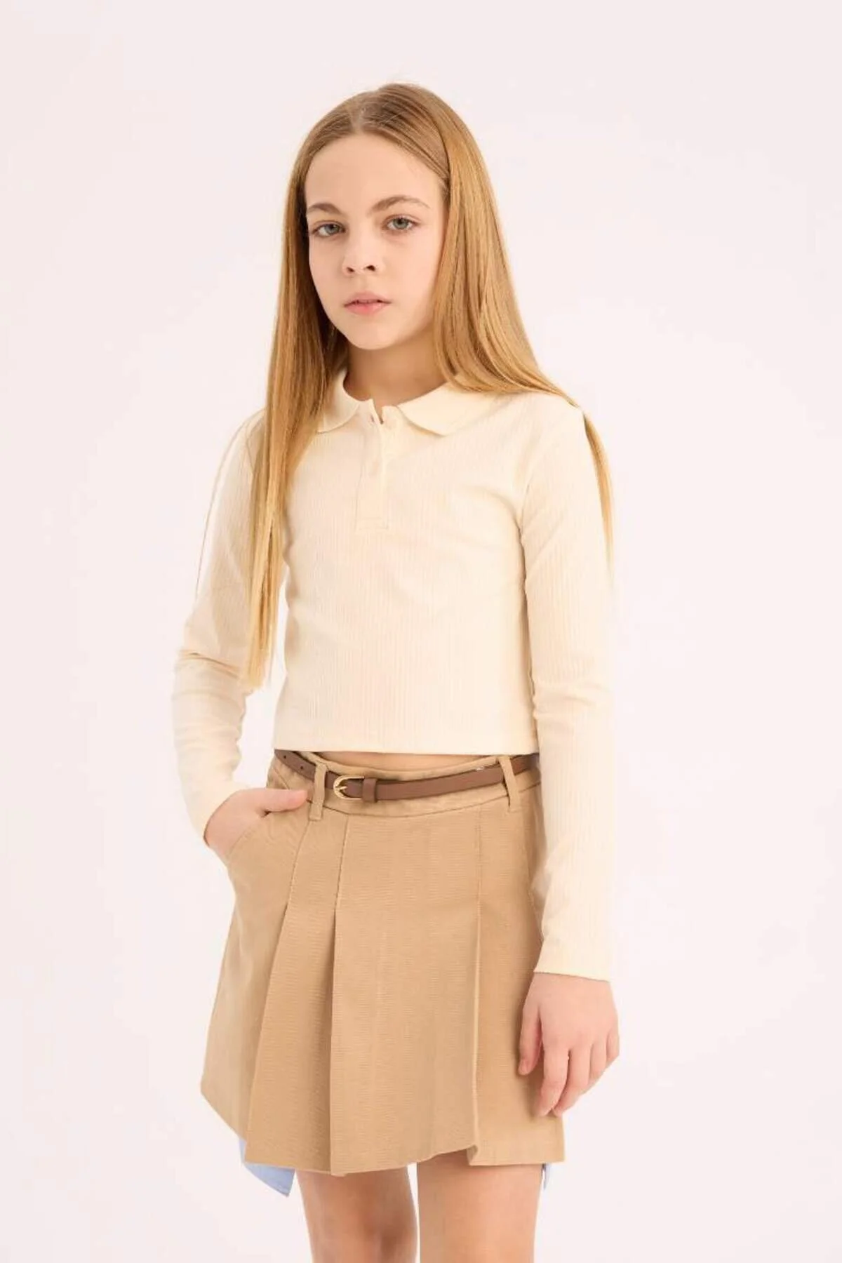 Bild von DeFacto Schmal Geschnittenes, Geripptes, Langärmliges Polo-t-shirt Für Mädchen B7407a825sp für Damen - 13–14 Jahre