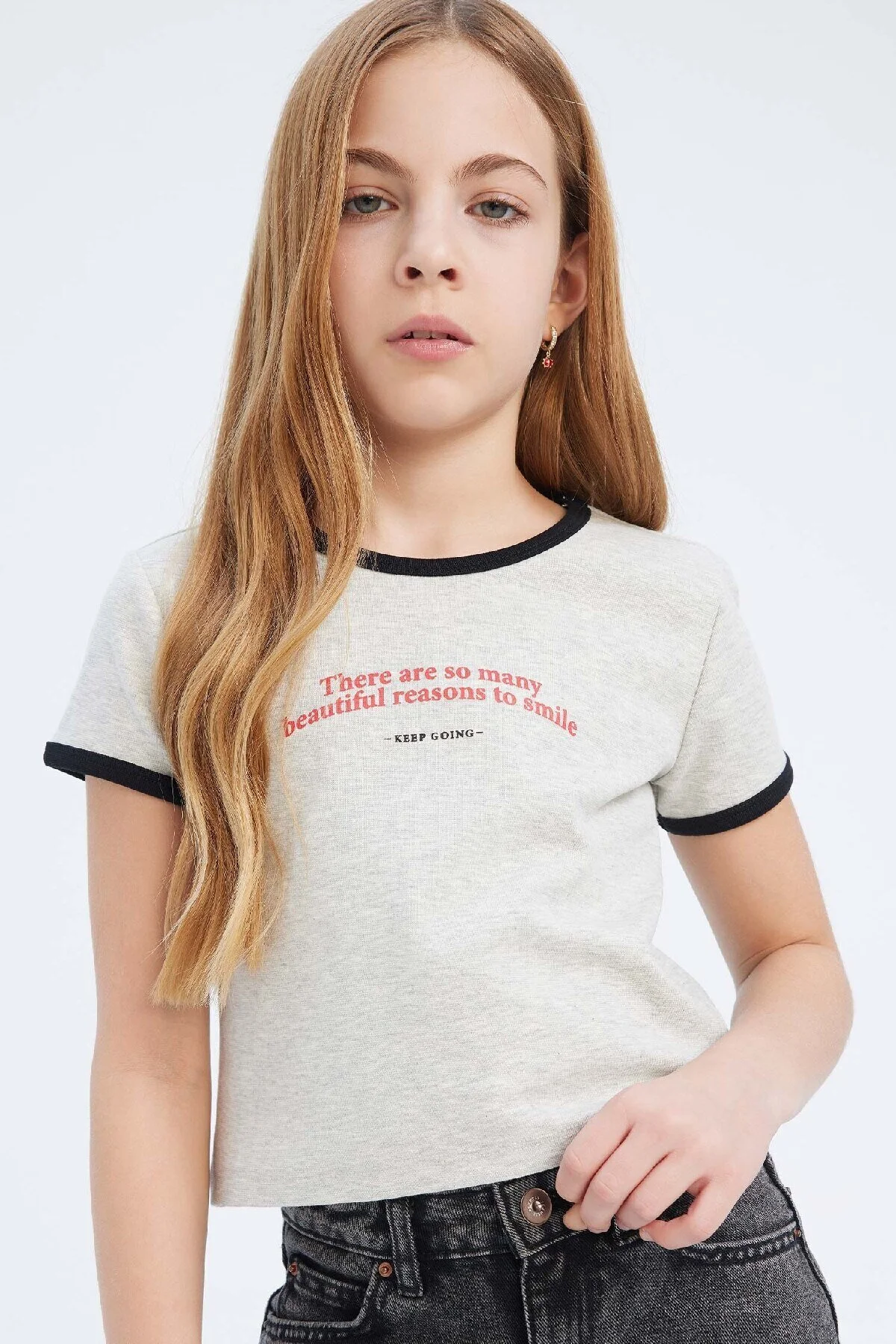 Bild von DeFacto Kurzarm-t-shirt Für Mädchen – Schmale Passform, Rundhalsausschnitt, Bedruckt E0483a825sp für Damen - 13–14 Jahre