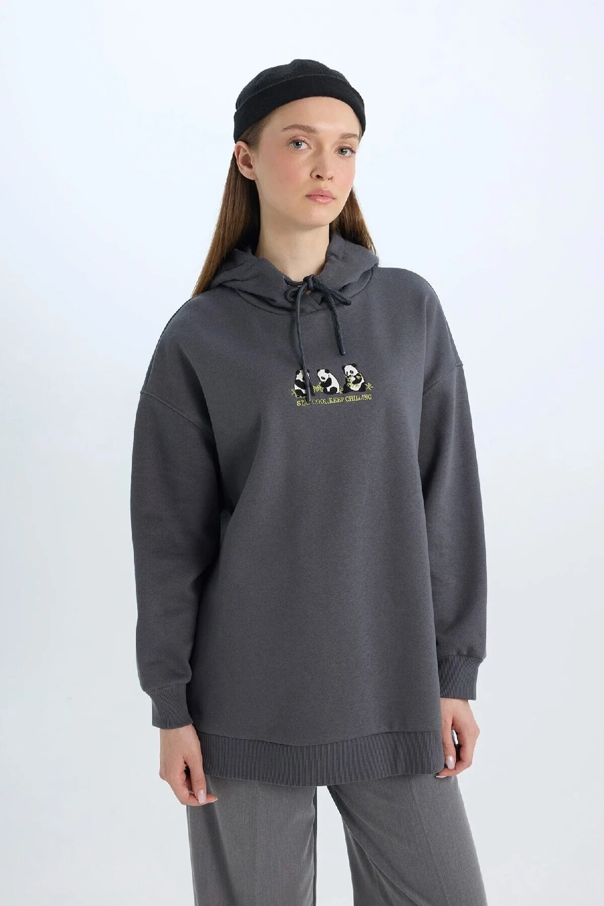 Bild von DeFacto Bedrucktes, Weiches, Pelziges, Dickes Sweatshirt-tunika Mit Normaler Passform Und Kapuze für Damen - S