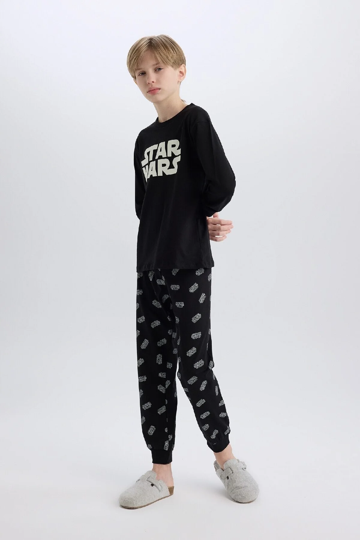 Bild von DeFacto Star Wars-pyjama-set Für Jungen – Rundhalsausschnitt, Lange Ärmel, Oberteil Und Unterteil für Herren - 9–10 Jahre
