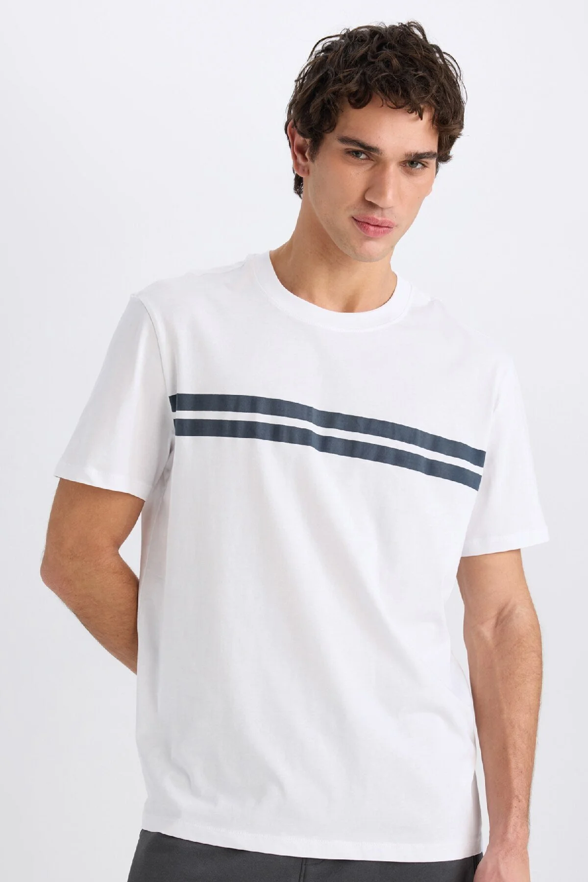 Bild von DeFacto Neues, Kurzärmliges T-shirt Mit Normaler Passform Und Rundhalsausschnitt für Herren - 2XL