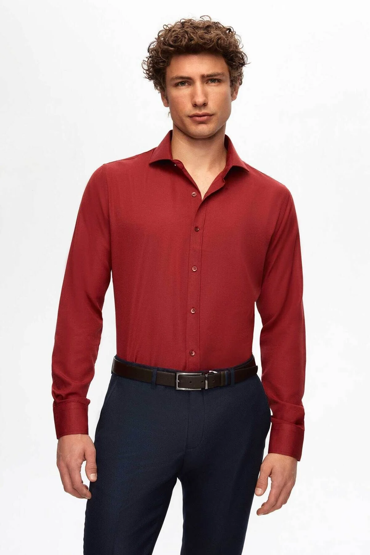 Bild von D'S Damat Burgunderroter Slim-fit-krawattenhalter – Italienischer Kragen, Schmale Passform, Lange Ärmel, Leicht Zu Bügeln, Atmungsaktiv für Herren - M