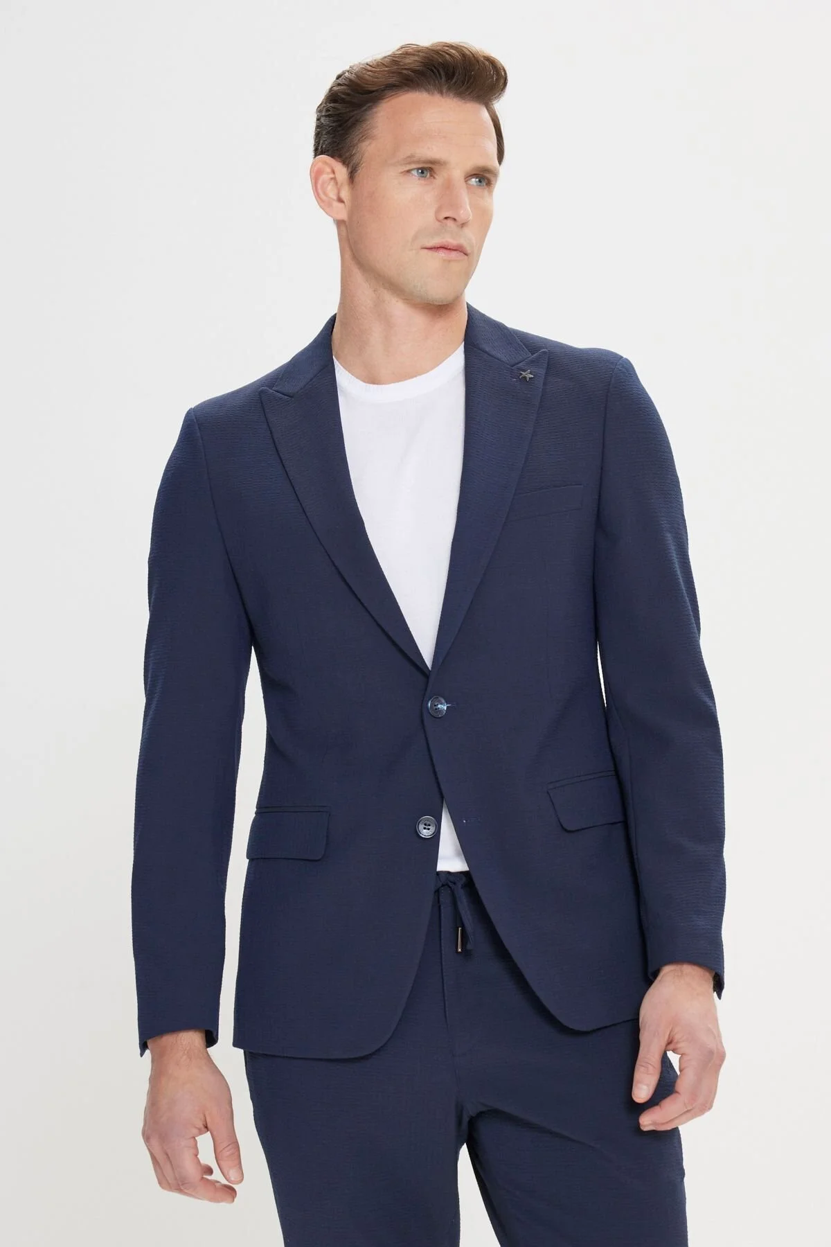 Bild von ALTINYILDIZ CLASSICS Marineblauer Slim-fit-anzug Mit Schwalbenkragenmuster für Herren - 48-6 Drop