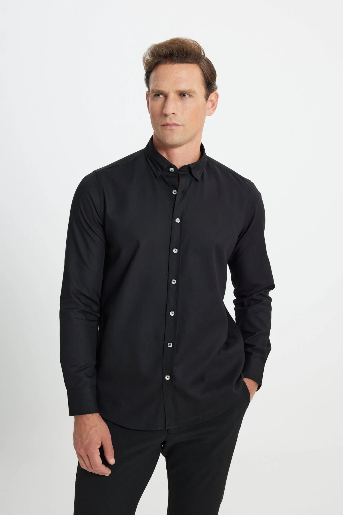 Bild von AC&Co / Altınyıldız Classics Schwarzes Flanell-oxford-winterhemd Im Slim Fit, Geknöpfter Kragen für Herren - XL