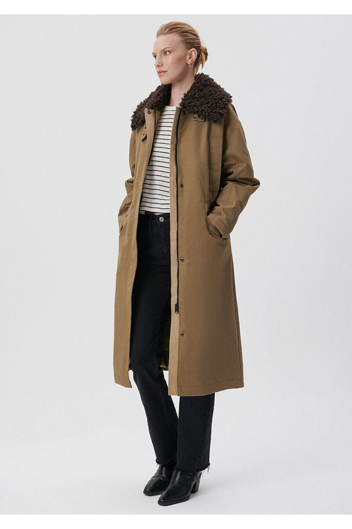 Bild von Mavi Premium-parka Mit Kunstpelzkragen In Khaki, Lockere Passform/lockerer, Bequemer Schnitt -71298 für Damen - M