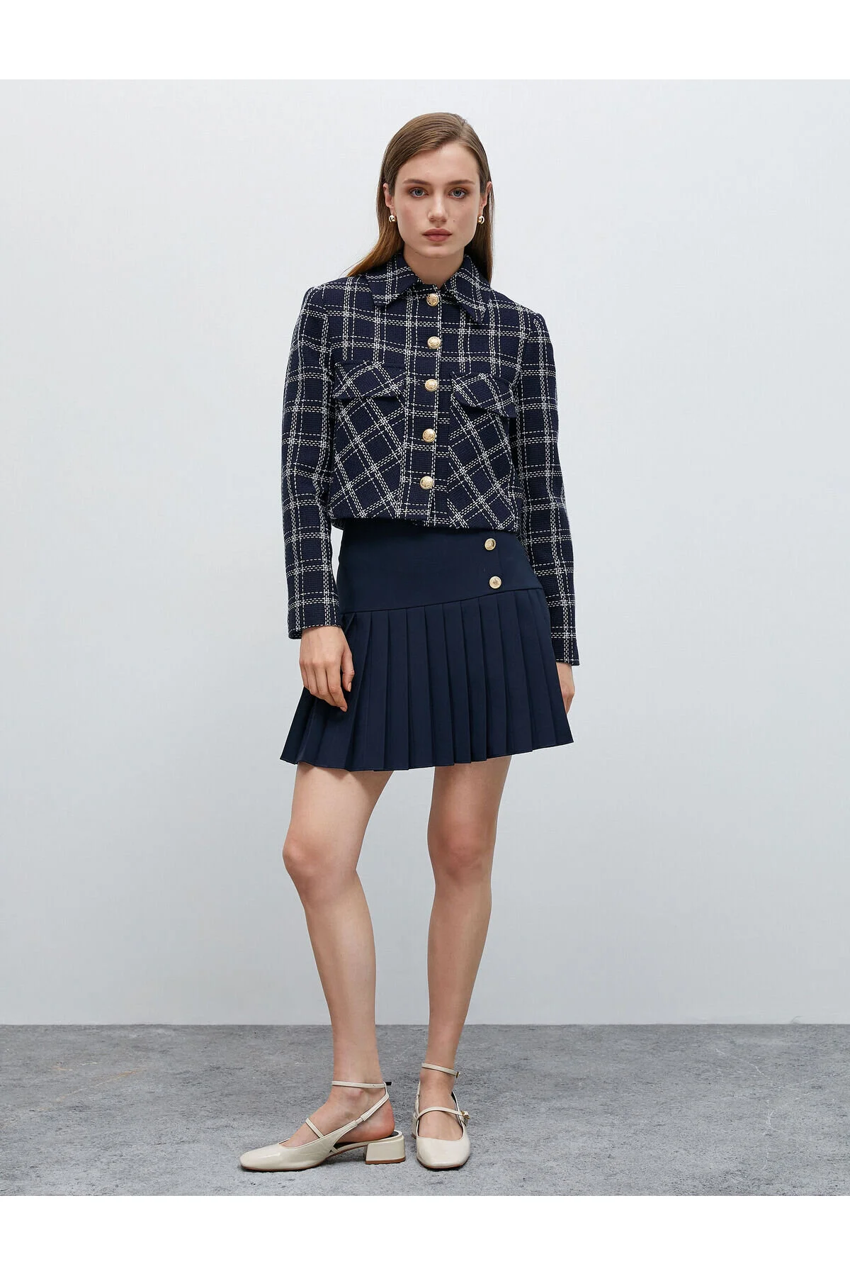 Bild von Koton Gepolsterte Kurze Tweed-jacke Mit Taschenknopf Und Mehrlagigem Kragen für Damen - 38