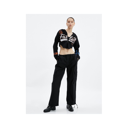 Bild von Koton Fallschirmhose Mit Großen Taschen für Damen – Casual Style in Rosa