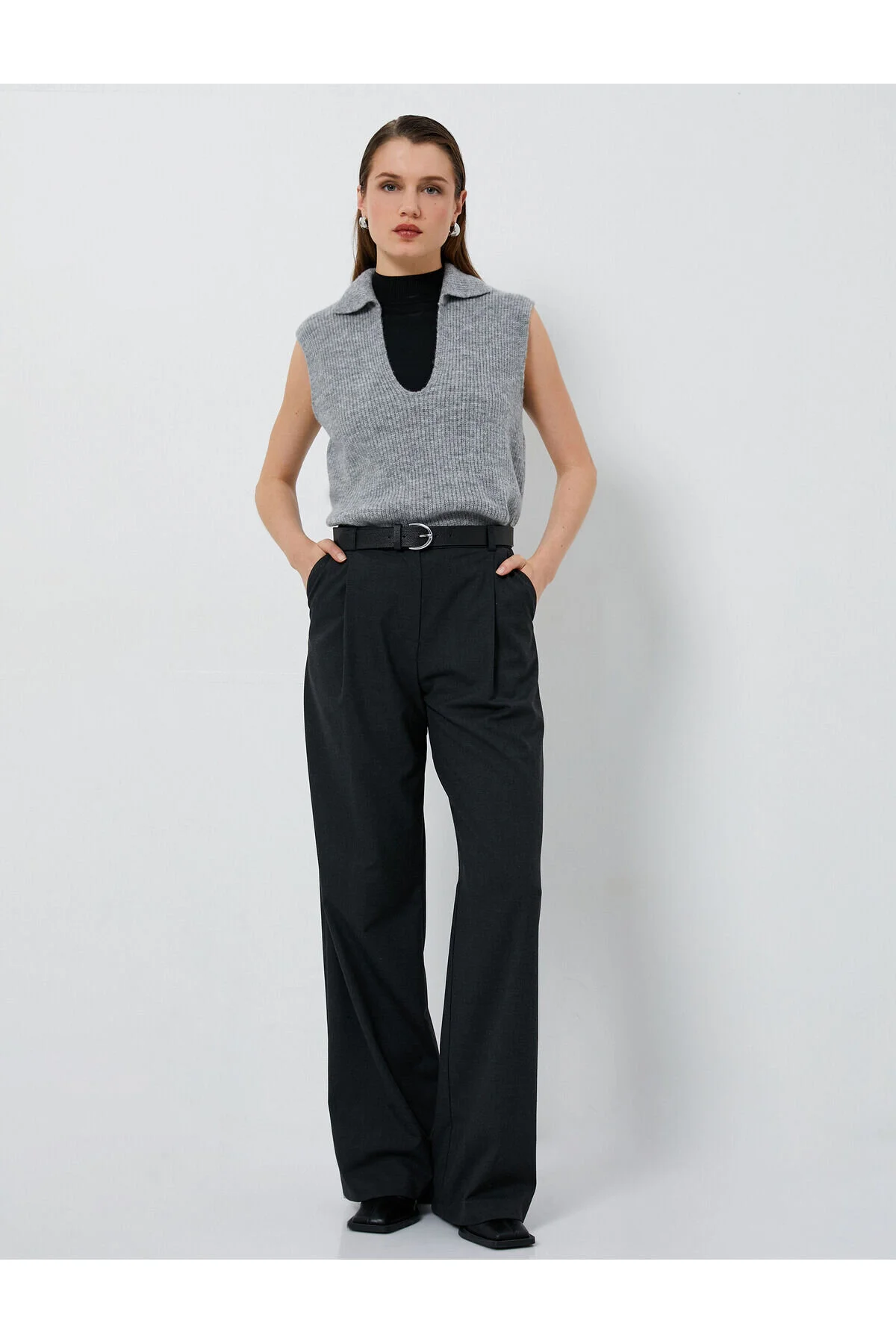 Bild von Koton Strickpullover Mit Polokragen Und Seitlichem Schlitzdetail für Damen - XL