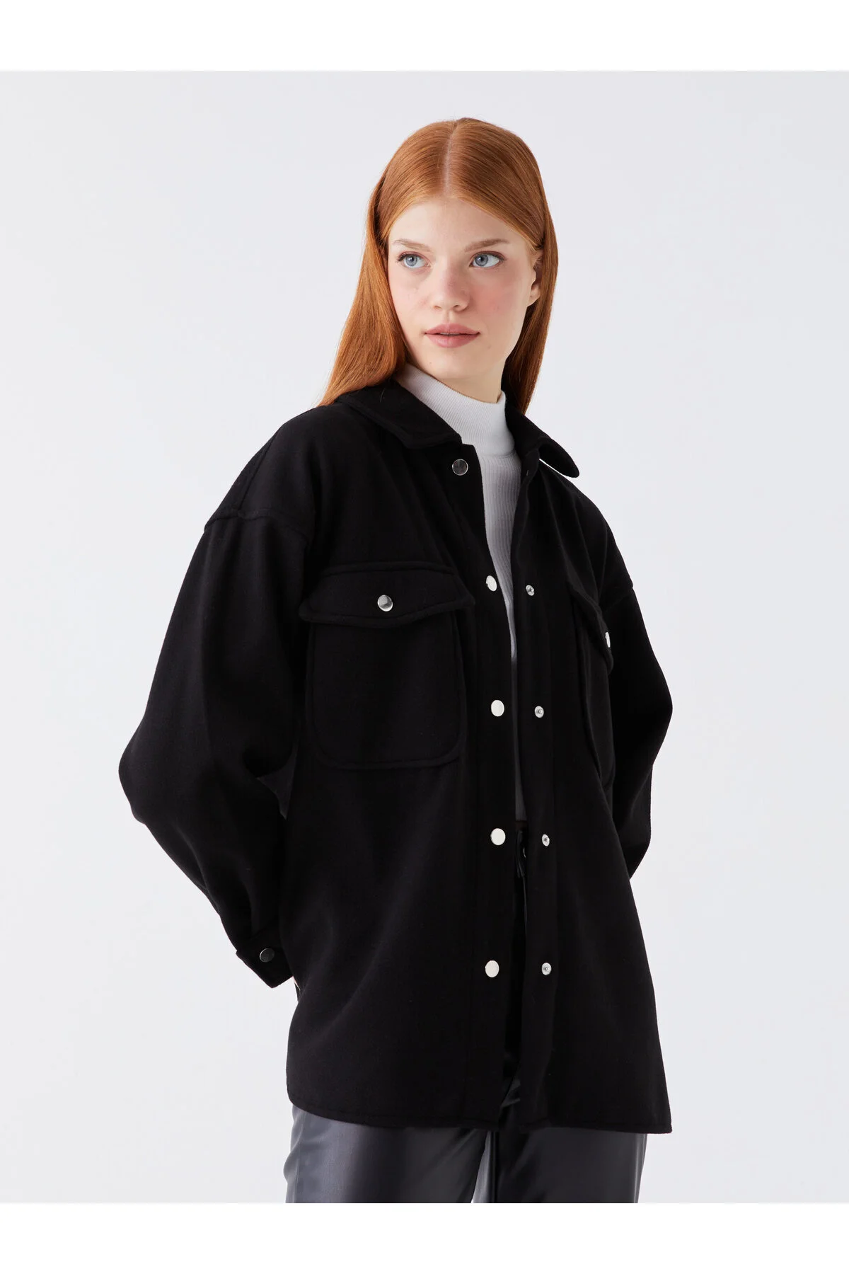 Bild von LC Waikiki Hemdkragen, Schlichte Langarm-jacke für Damen - XS-S
