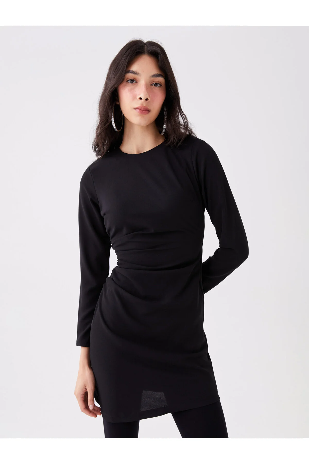 Bild von LC Waikiki Kleid – Rundhalsausschnitt, Einfarbig, Lange Ärmel für Damen - L