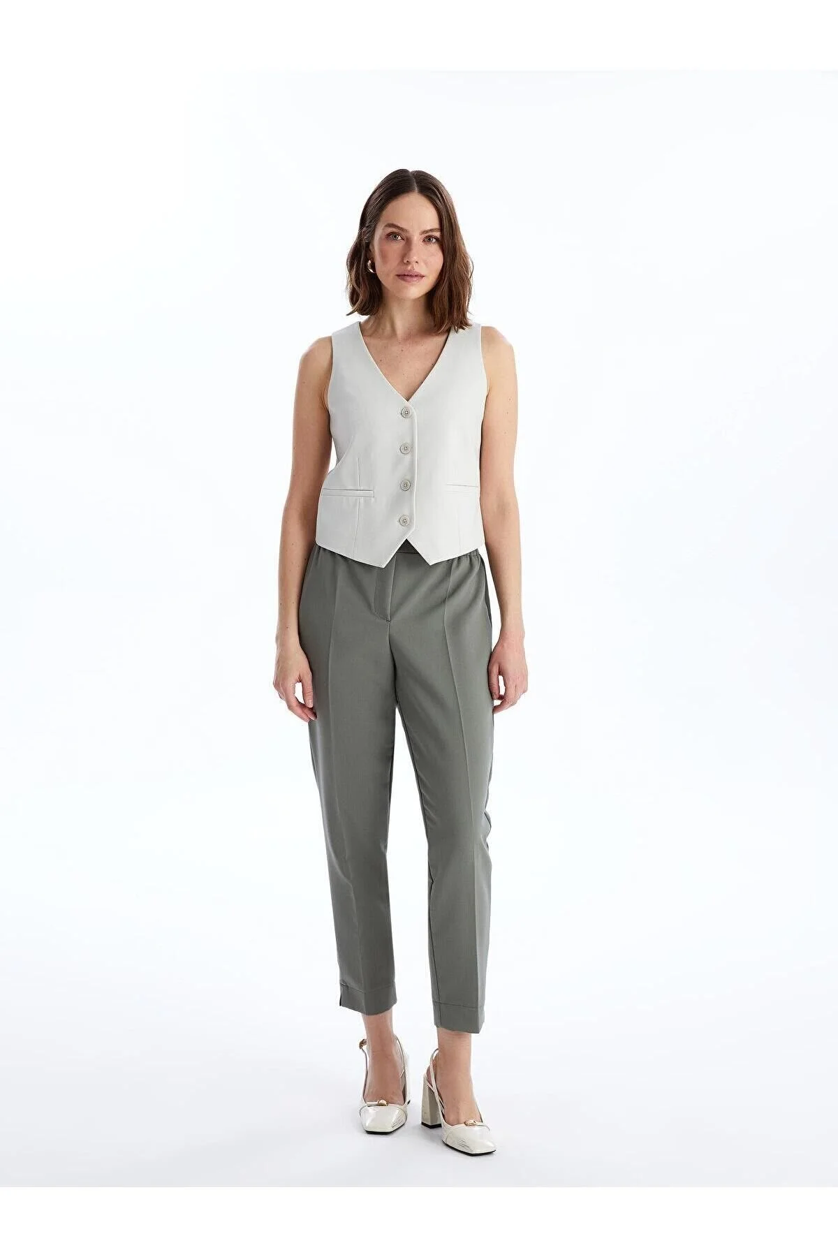 Bild von LC Waikiki Lcwaikiki Classic Hose Mit Standard-passform Und Elastischem Bund für Damen - 44