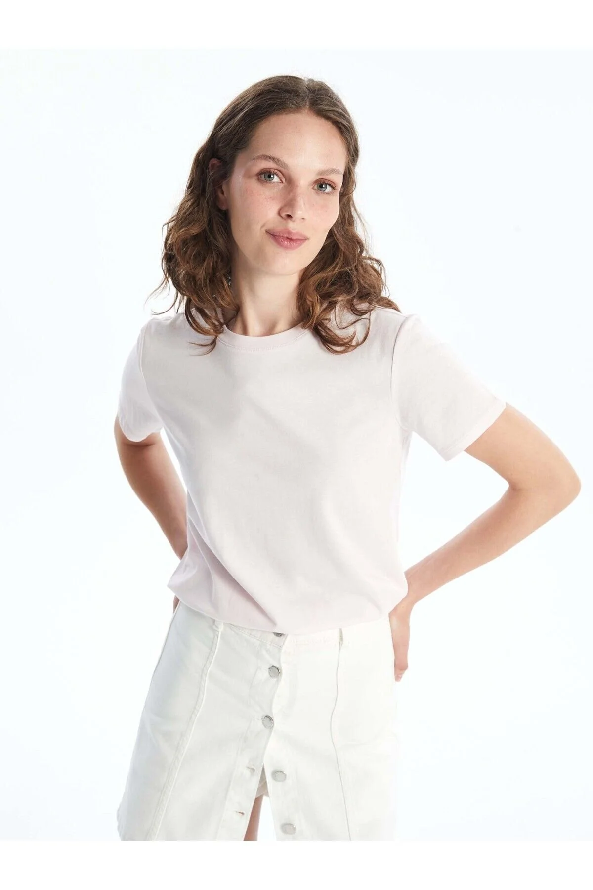 Bild von LC Waikiki T-shirt – Rundhalsausschnitt, Gerader Schnitt, Kurze Ärmel für Damen - S