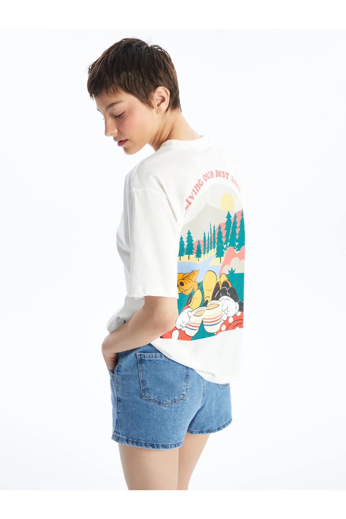Bild von LC Waikiki Übergroßes T-shirt Mit Mickey-mouse-aufdruck – Rundhalsausschnitt, Kurze Ärmel für Damen - L