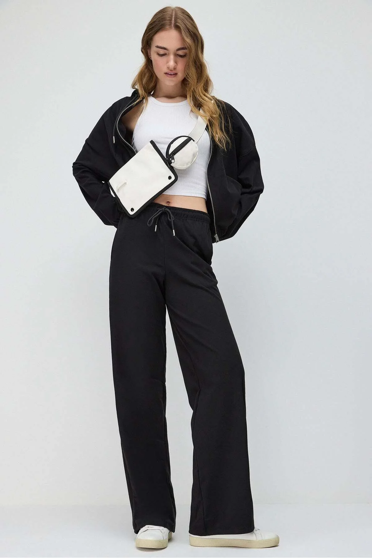 Bild von No Matter What Black Wide-leg Sweatpants für Damen - M