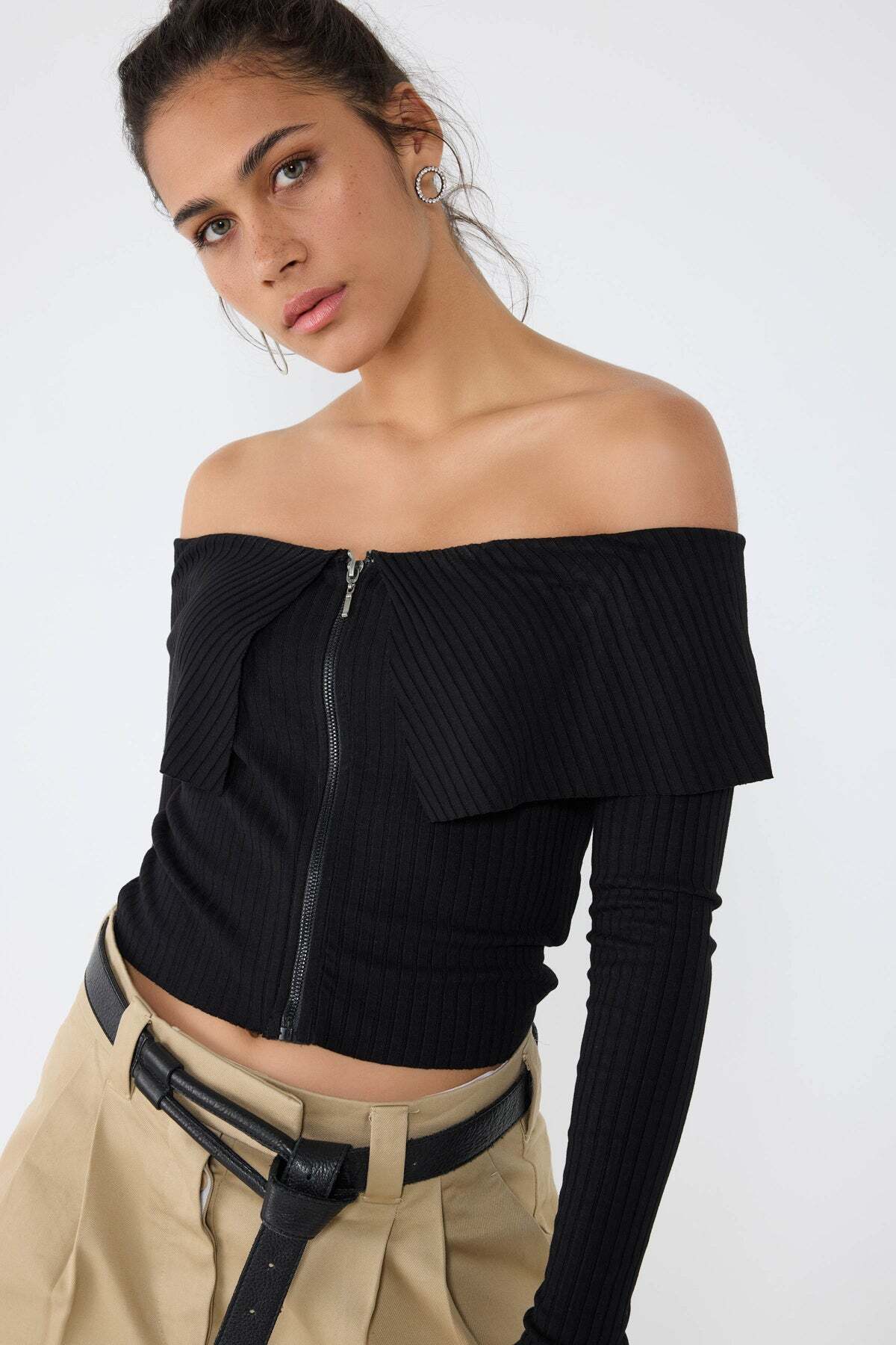 Bild von No Matter What Sweater Reißverschluss Schulter Cutout Stricktop